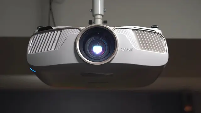 Todo sobre el sonido envolvente: ¿Qué necesitas saber?